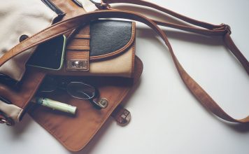 5 Things in My Purse and What They Say About Me