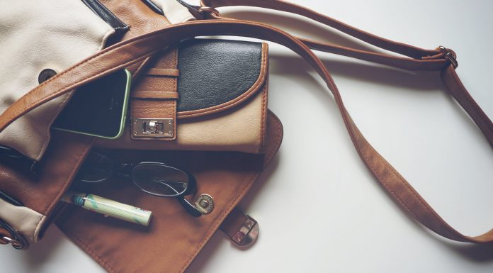 5 Things in My Purse and What They Say About Me