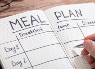5 Tips to Meal Planning as a Busy Mom