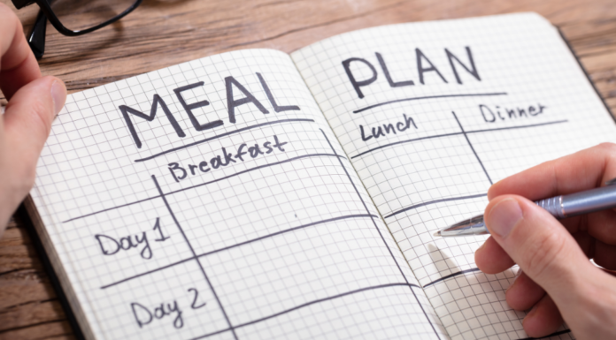 5 Tips to Meal Planning as a Busy Mom