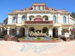 Dollywood Entrance