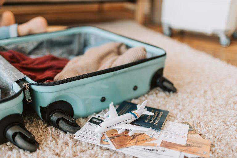 4 (or 5) Packing Essentials for Summer Vacation