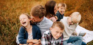 Why Family Pictures Matter to Moms