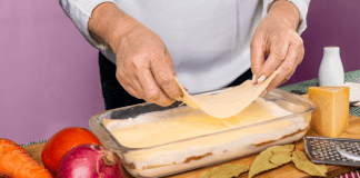 Mom's Strengthening Communities with Lasagna Love