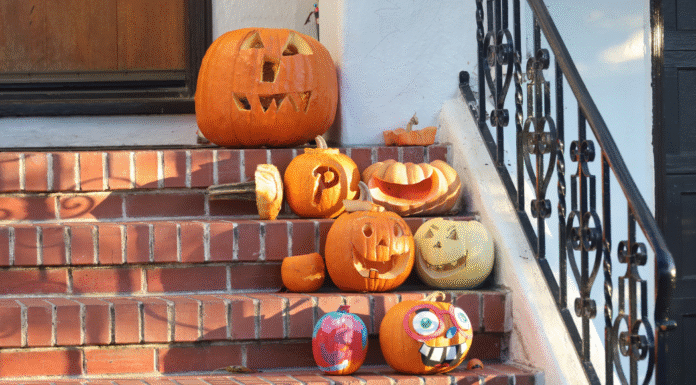 Halloween Décor Bingo - Free Printable