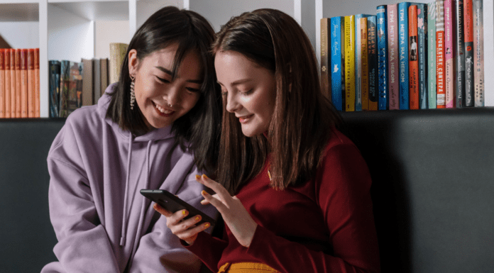 10 Phone Apps Your Teen Needs 10 Phone Apps Your Teen Needs