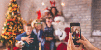 Guide to Free Indoor and Outdoor Backdrops for Holiday Pictures
